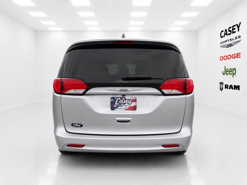 2021 Chrysler Voyager LX
