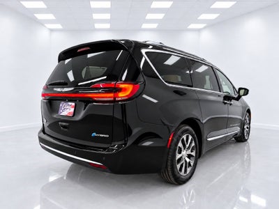 2023 Chrysler Pacifica Hybrid Pinnacle