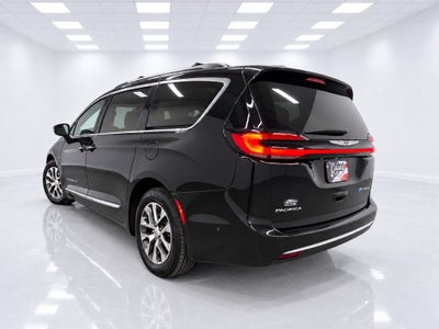 2023 Chrysler Pacifica Hybrid Pinnacle