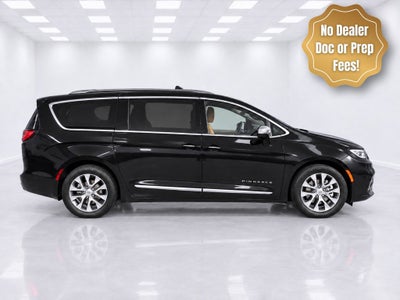 2023 Chrysler Pacifica Hybrid Pinnacle