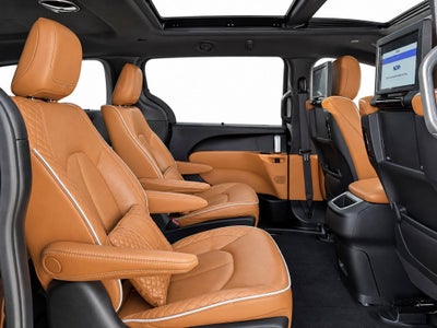 2023 Chrysler Pacifica Hybrid Pinnacle