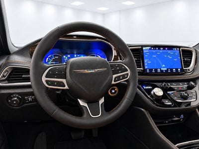 2023 Chrysler Pacifica Hybrid Pinnacle