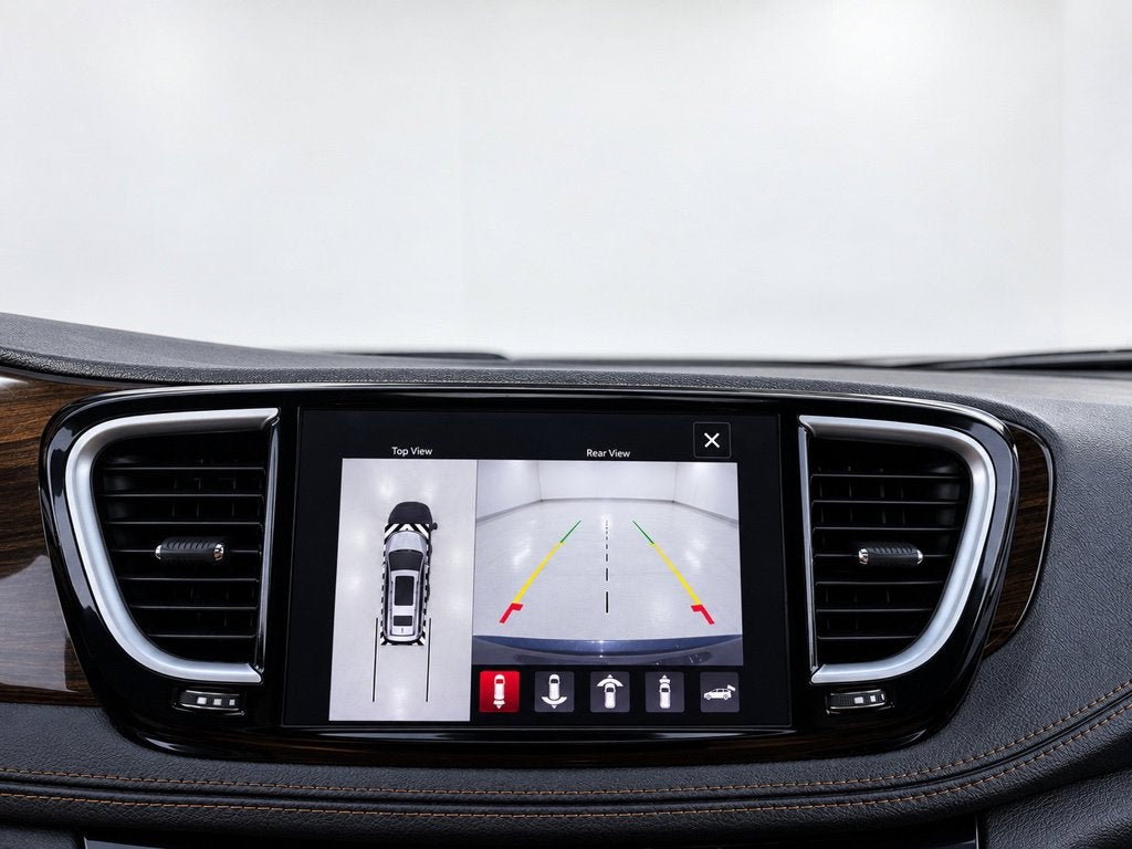 2023 Chrysler Pacifica Hybrid Pinnacle