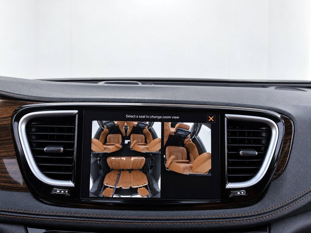 2023 Chrysler Pacifica Hybrid Pinnacle