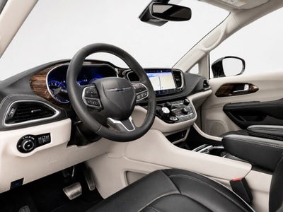 2023 Chrysler Pacifica Hybrid Limited