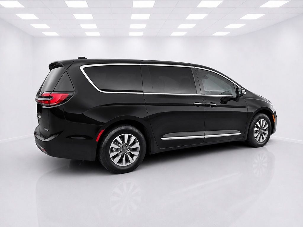 2023 Chrysler Pacifica Hybrid Limited