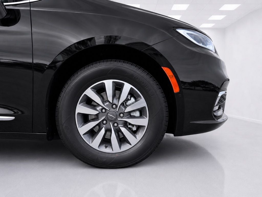 2023 Chrysler Pacifica Hybrid Limited