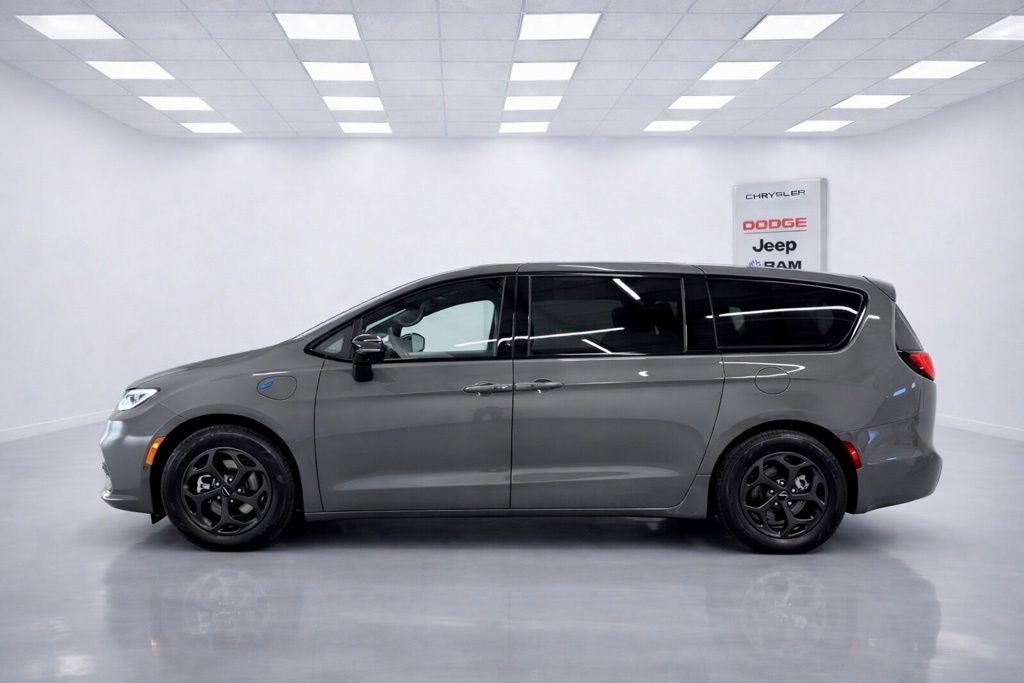 2023 Chrysler Pacifica Hybrid Limited