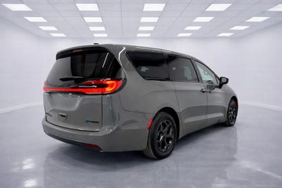 2023 Chrysler Pacifica Hybrid Limited