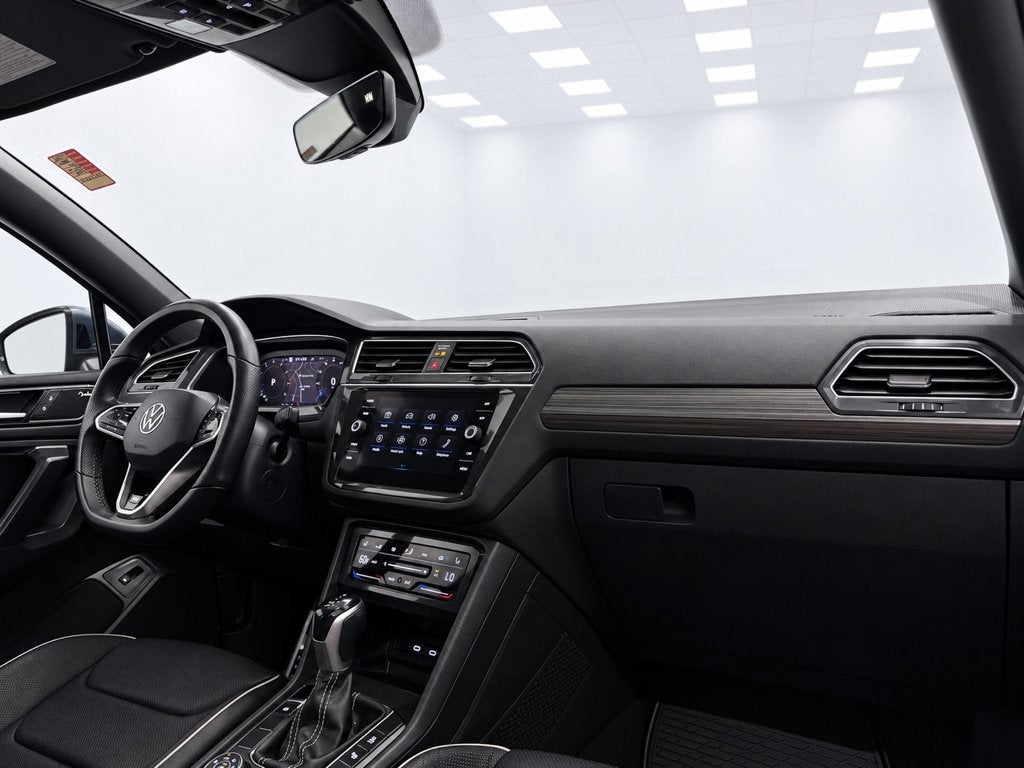 2022 Volkswagen Tiguan 2.0T SEL R-Line