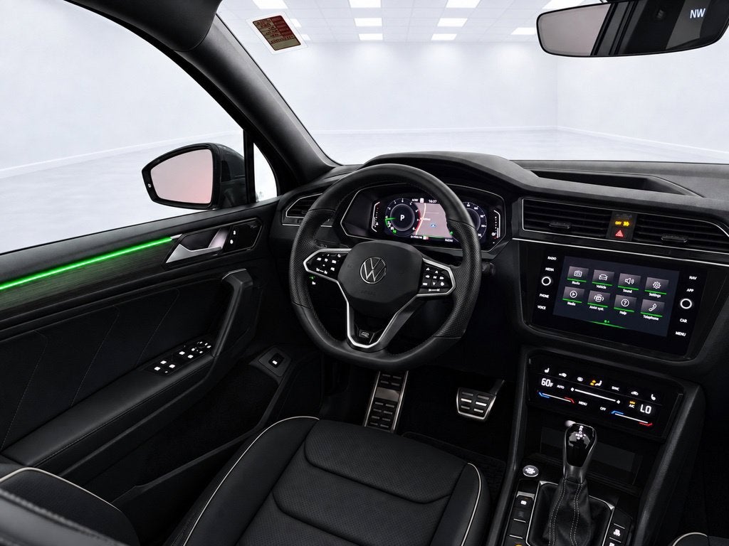 2022 Volkswagen Tiguan 2.0T SEL R-Line