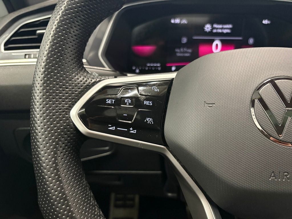 2023 Volkswagen Tiguan 2.0T SE R-Line Black