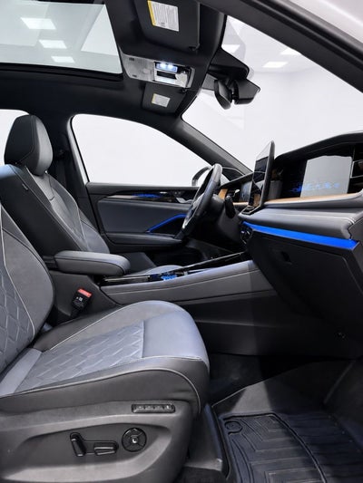 2025 Volkswagen Tiguan 2.0T SEL R-Line