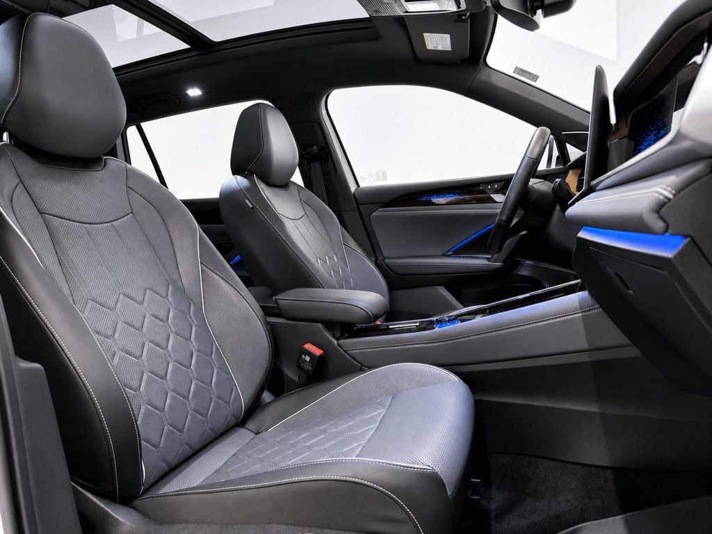 2025 Volkswagen Tiguan 2.0T SEL R-Line
