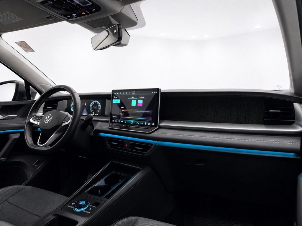 2025 Volkswagen Tiguan 2.0T SE