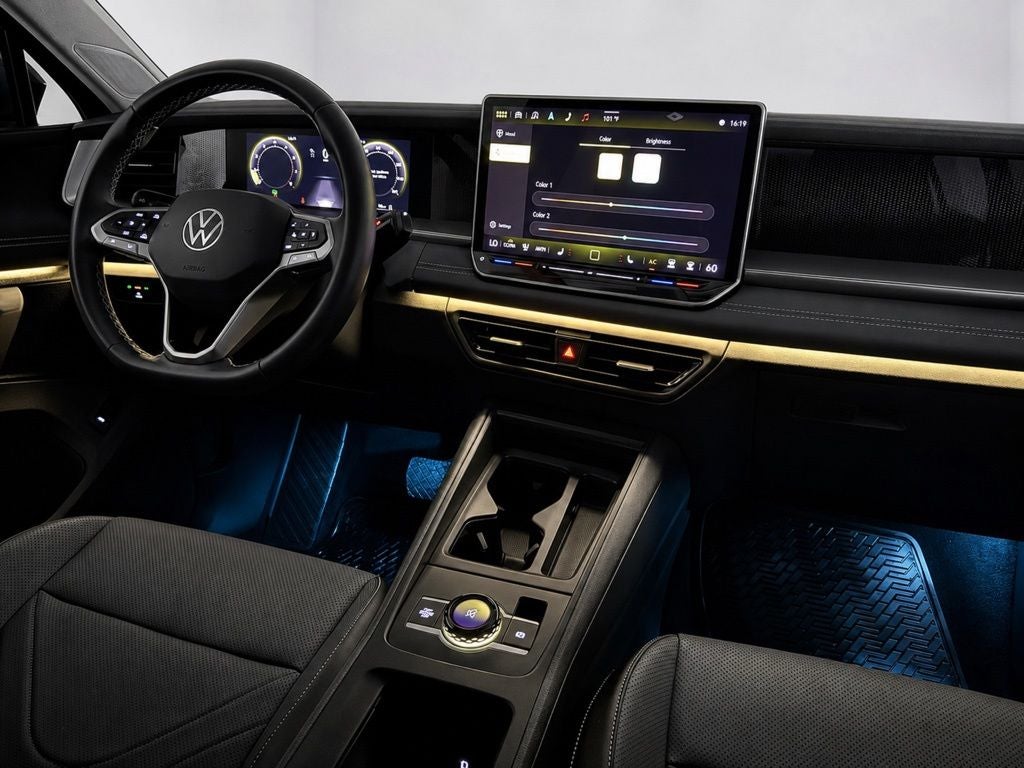 2025 Volkswagen Tiguan 2.0T SE