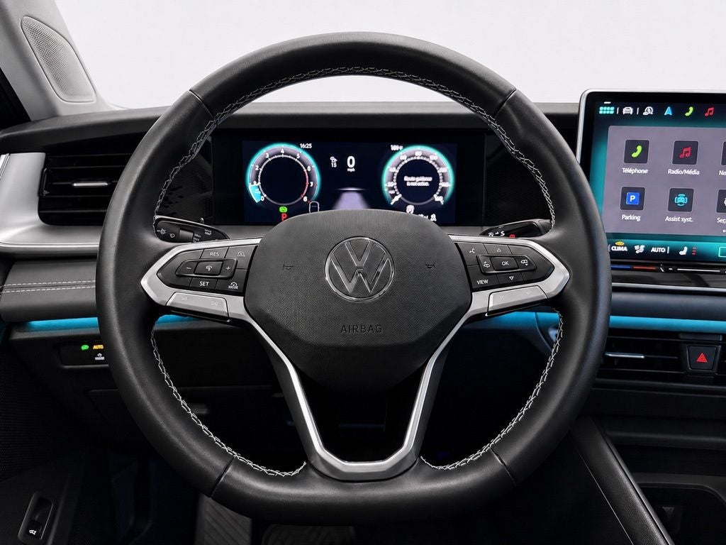2025 Volkswagen Tiguan 2.0T SE