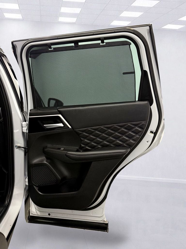 2023 Mitsubishi Outlander SEL Black Edition