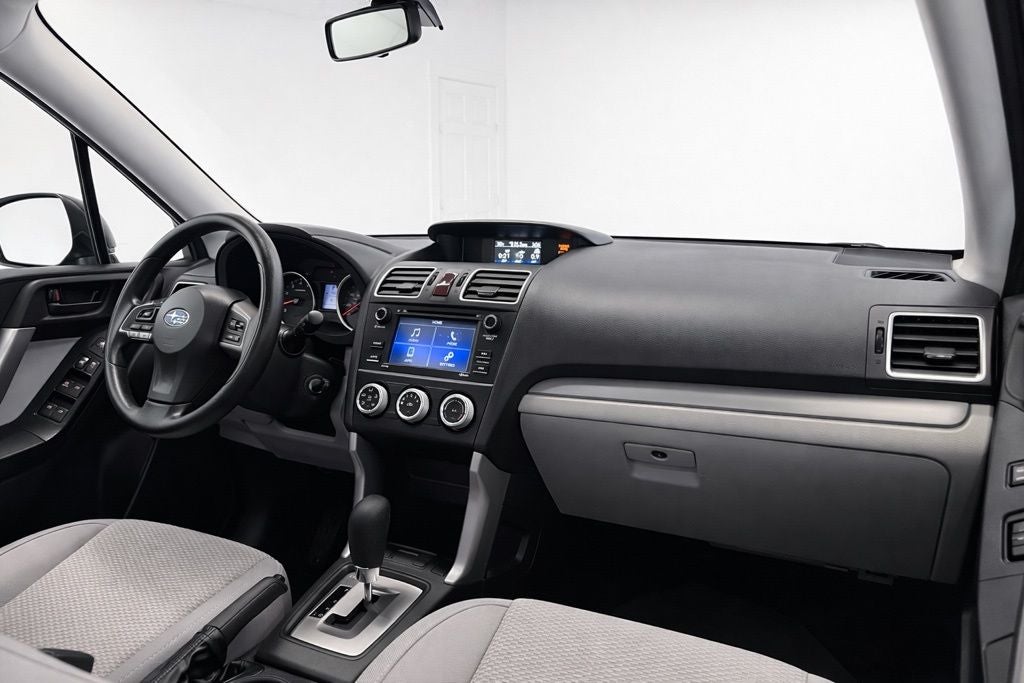 2016 Subaru Forester 2.5i