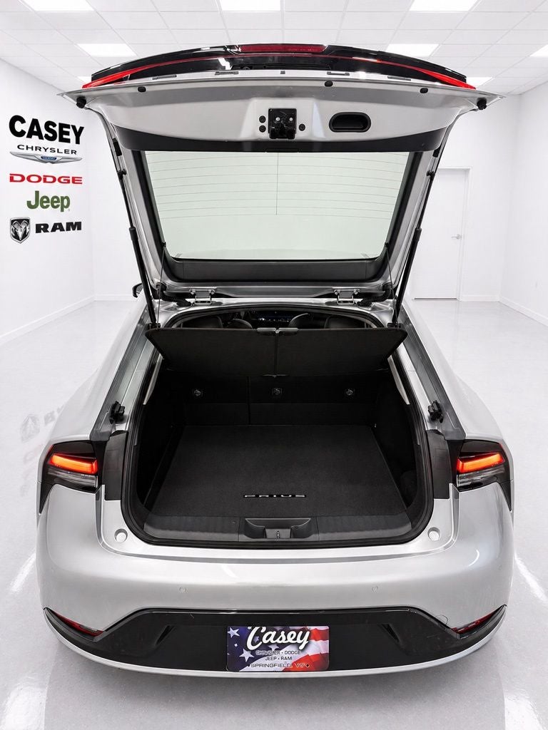 2025 Toyota Prius XLE
