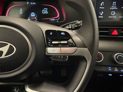 2025 Hyundai Elantra SE