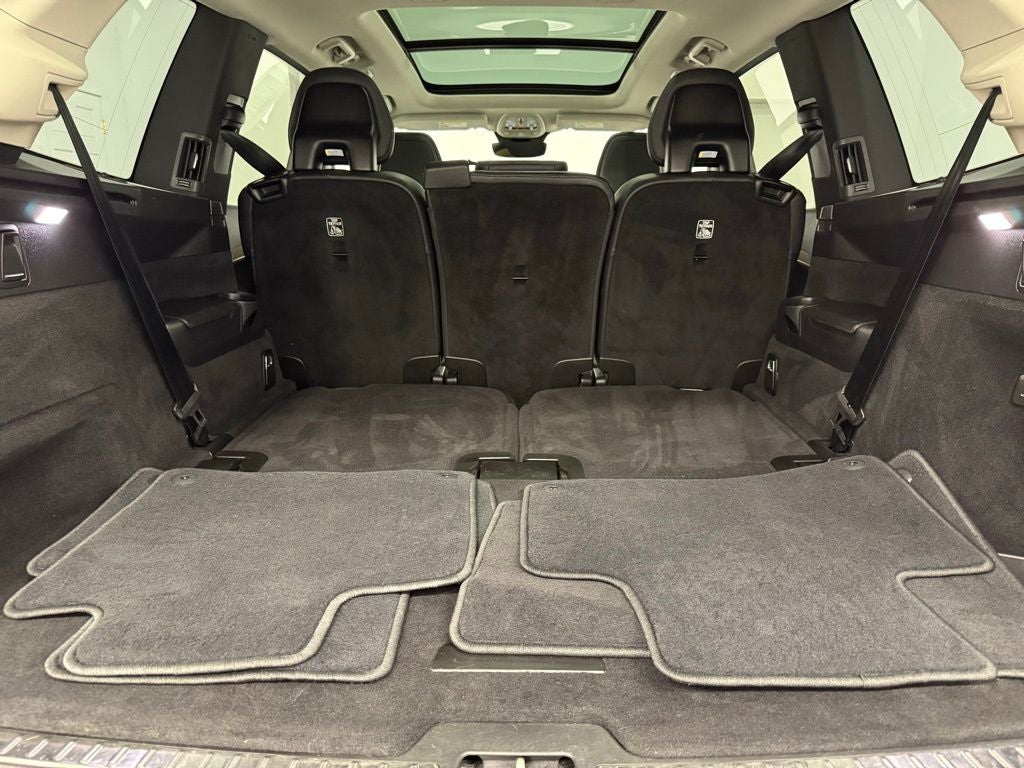 2024 Volvo XC90 Recharge Plug-In Hybrid T8 Core Bright Theme