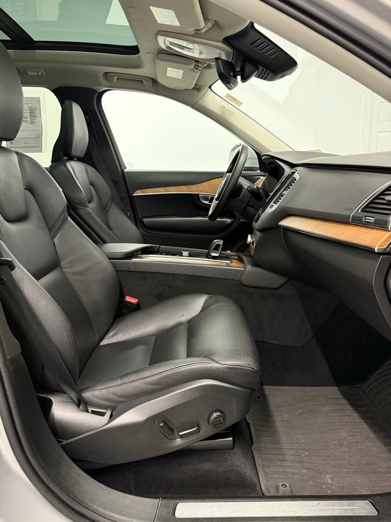 2024 Volvo XC90 Recharge Plug-In Hybrid T8 Core Bright Theme