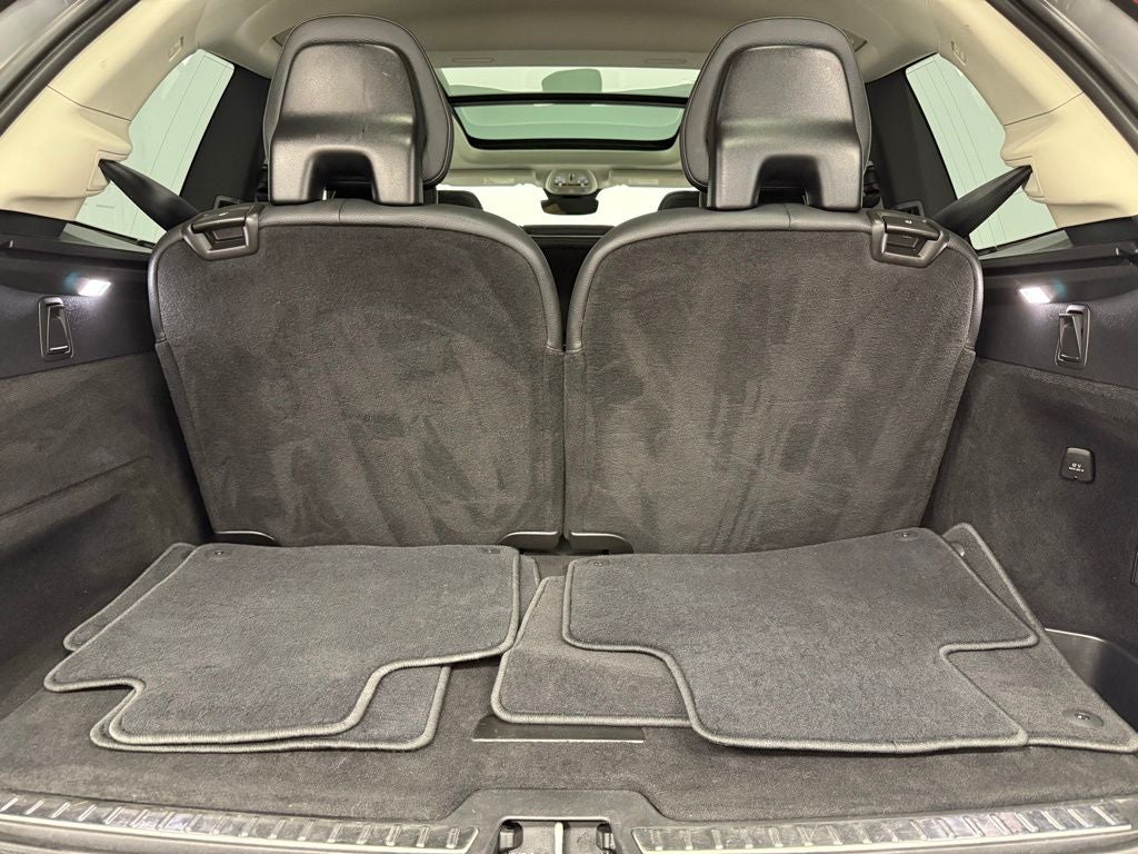 2024 Volvo XC90 Recharge Plug-In Hybrid T8 Core Bright Theme